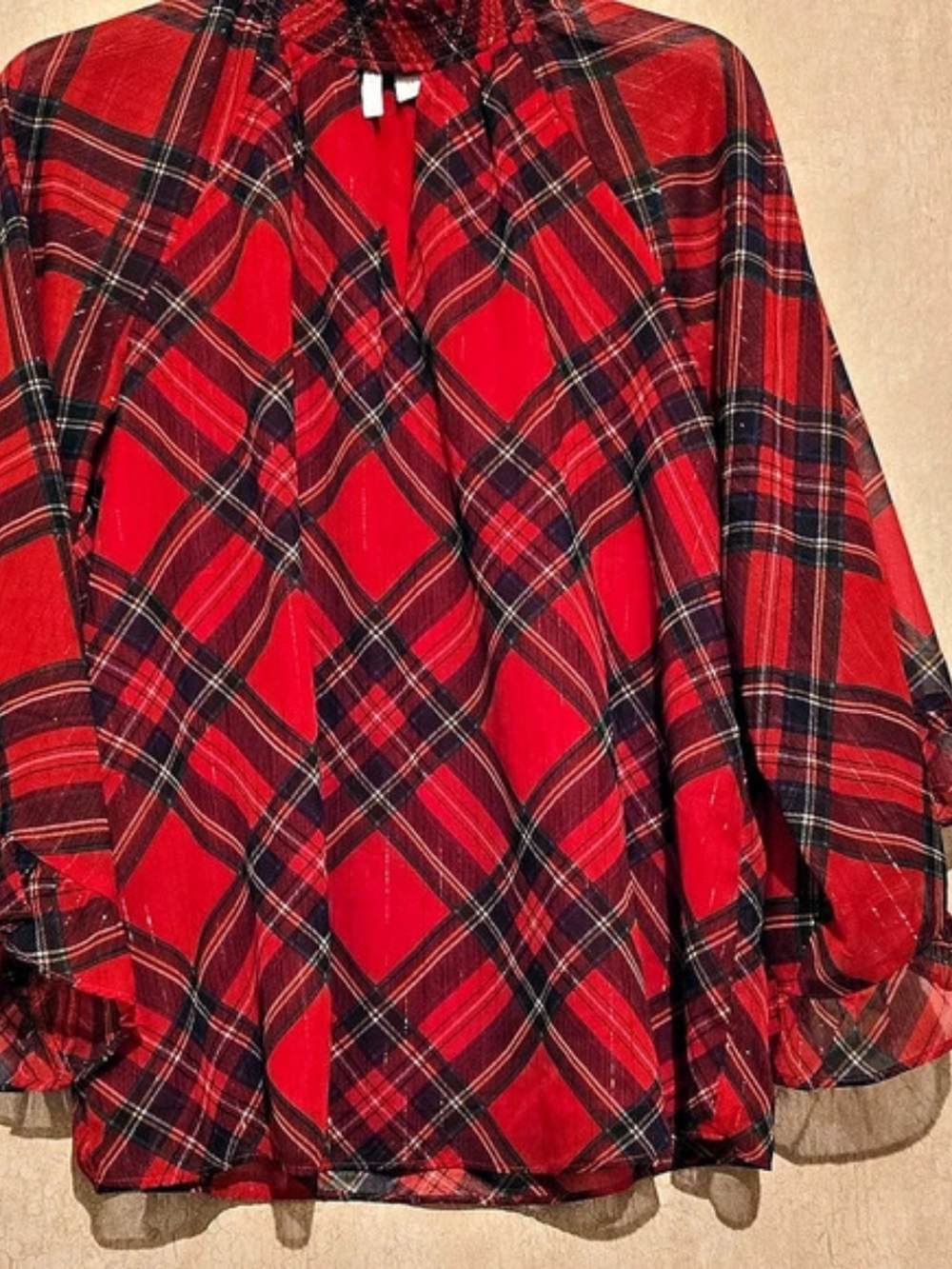 Q3 Plaid Ruffle Sleeve Blouse in Red & Black Size Medium